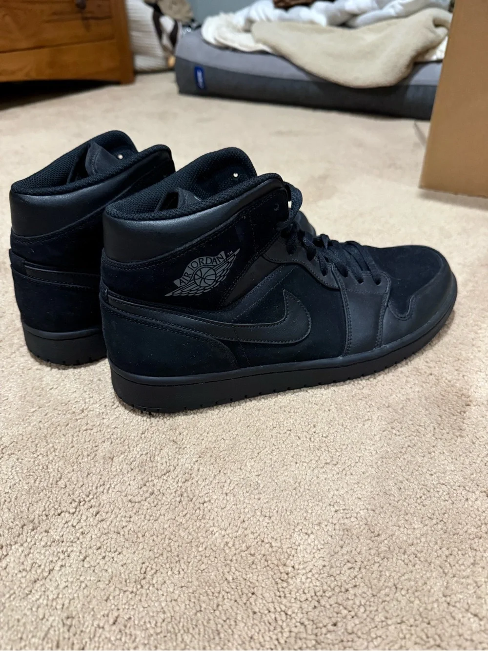 Jordan 1s. High top. Excellent condition.